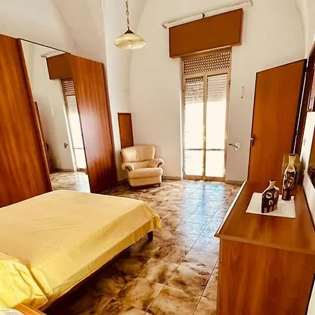 La Casa Di Dani Apartamento Alezio